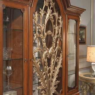 Carved classic glass showcase, Luigi XVI style. Made of myrtle briar, walnut and gold leaf finish. Versailles classic luxury furniture collection
