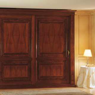 Walnut wardrobe two sliding doors with marquetry, walnut interior and solid wood back, luxury classic furniture collection 800 francese