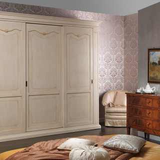 Classic wardrobe Provenza collection with carvings and golden details
