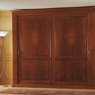 Walnut wardorbe, two sliding doors with marquetry. Solid wood back. 800 francese collection
