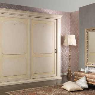 Classic style wardrobe, anticated lacquered finish, Botticelli collection