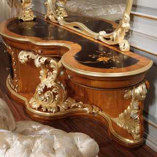 Carved baroque toilette with inlays made by hand