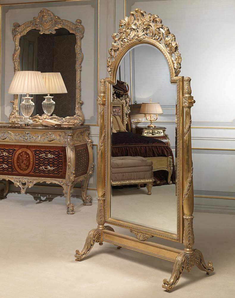 Classic Emperador Gold bedroom, mirror with wheels