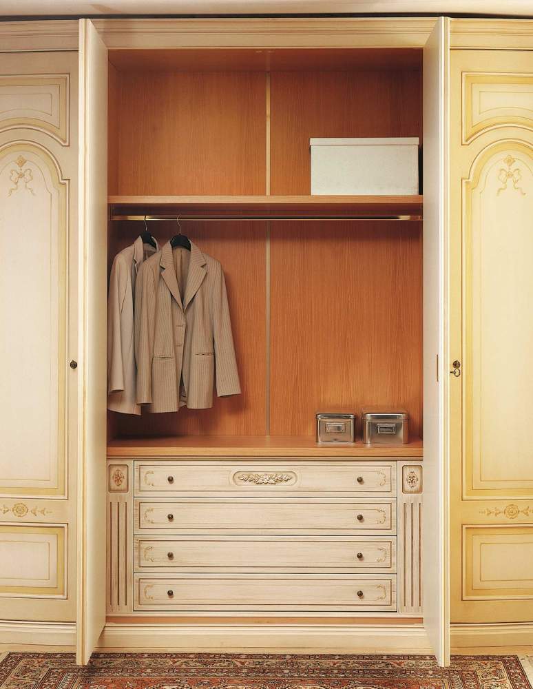 Classic wardrobe Canova, carved internal