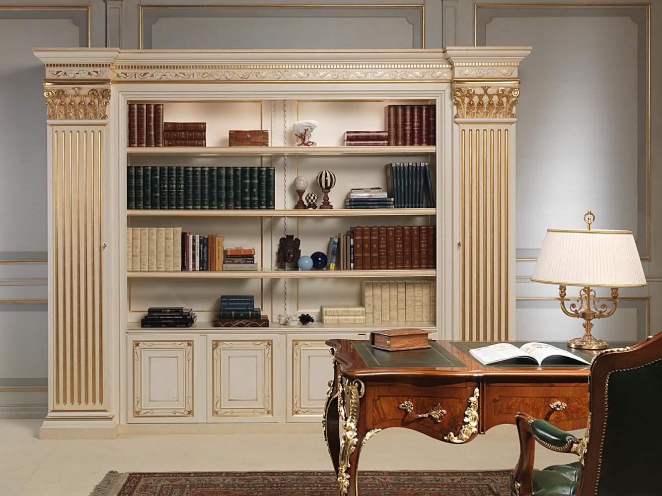 Bureau style Louis XV et bibliothèque