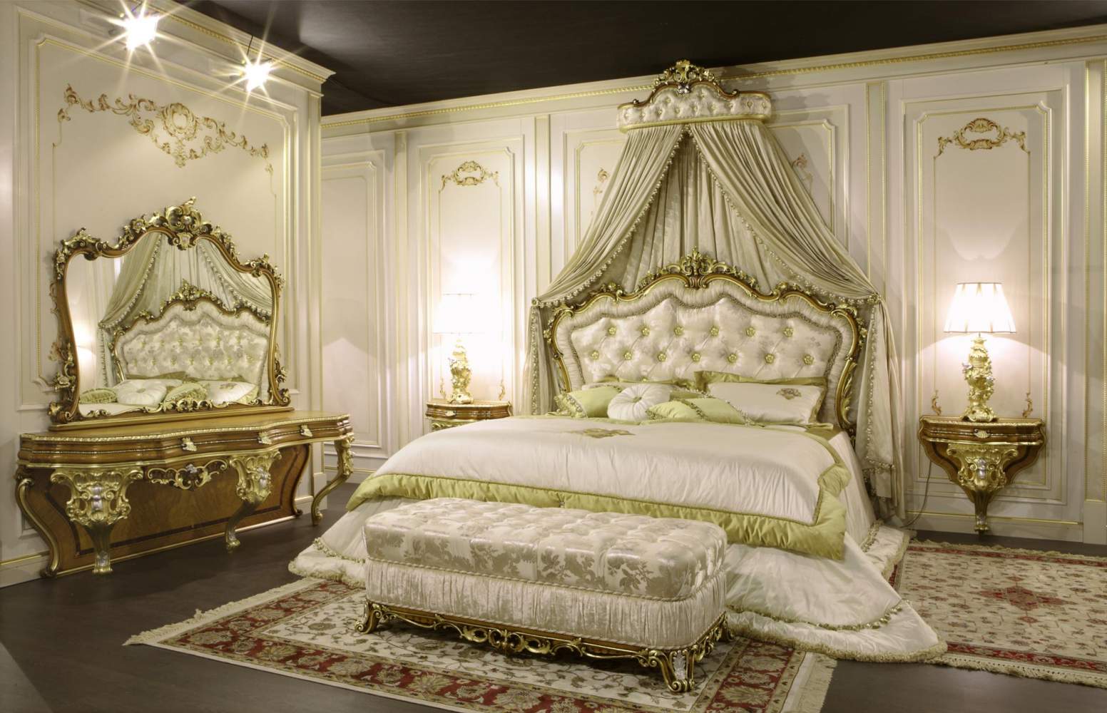 Classic bedroom furniture baroque art. 2013