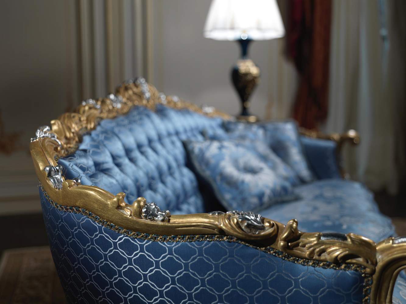 Luxury classic sofa Living Room Eighteenth Century