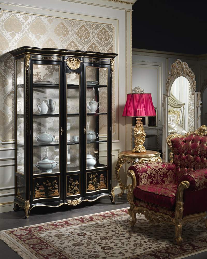 Luxury classic glass showcase in chinese classic style Luigi XV of the Chinoiserie collection